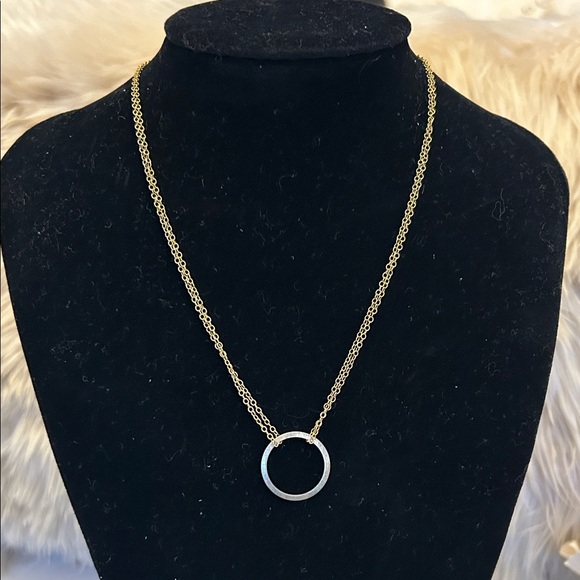 Jewelry - Elegant Circle Pendant Chain Necklace